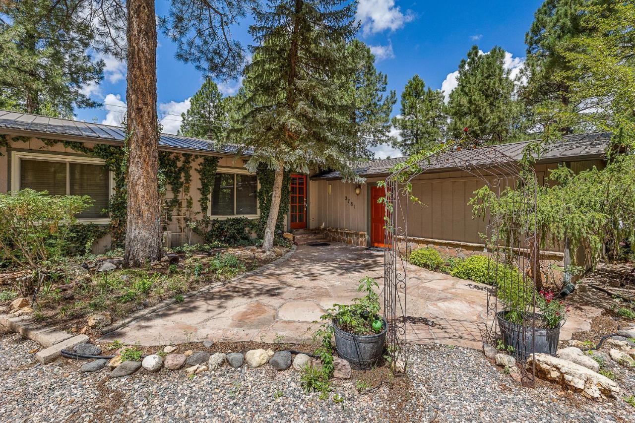 Captivating Continental Country Club Retreat With 4 Bdr And Spacious Deck! سارية العلم المظهر الخارجي الصورة