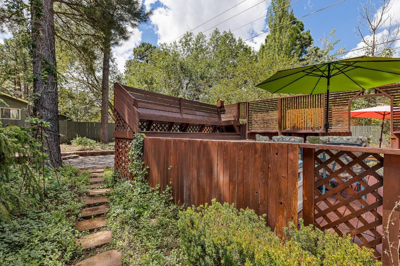 Captivating Continental Country Club Retreat With 4 Bdr And Spacious Deck! سارية العلم المظهر الخارجي الصورة